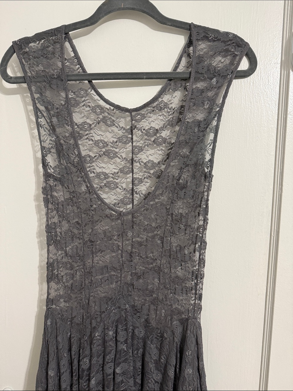 Women's Sleeveless Gray Lace High-Low Dress - Picture 6 of 8